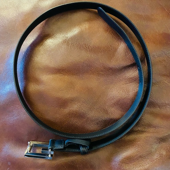 GUCCI Leather Belt w/Crystal G Buckle - Picture 7 of 8